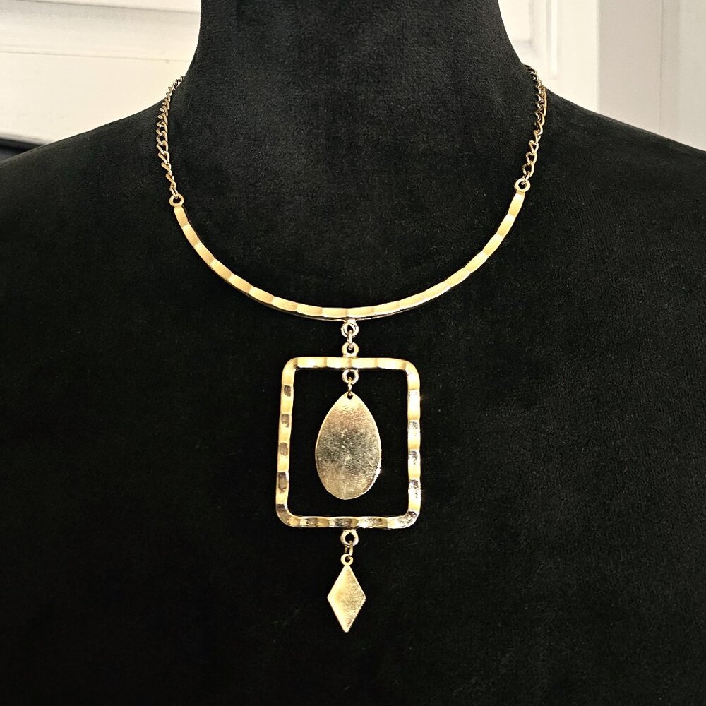 Vintage Art Deco Necklace Gold Tone